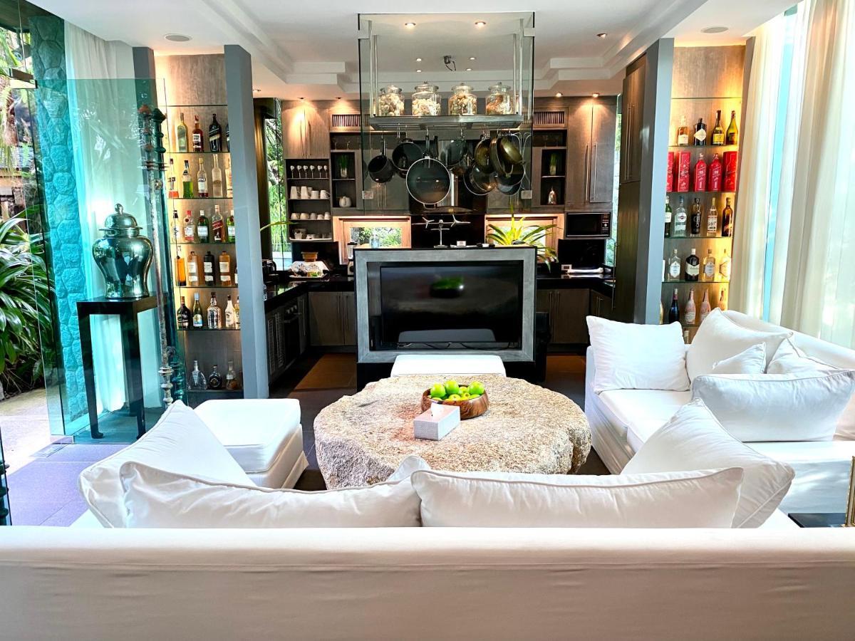 Villa On The Rocks, 4 Bedrooms, Phuket Surin Beach  Exterior photo